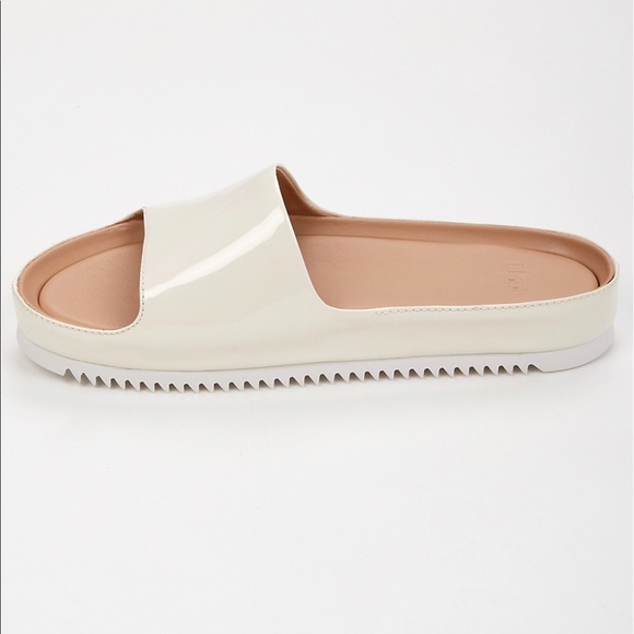 Ugg Jane Patent Slide Color Jasmine - Picture 3 of 8
